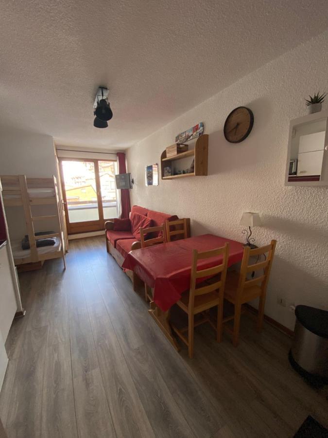 Charmant T2 Montagne En Etage Eleve. วัลโตรองส์ ภายนอก รูปภาพ
